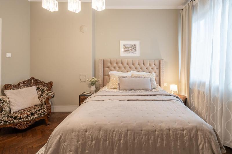 3 Bdr - Center Artistic - 115 M2 *